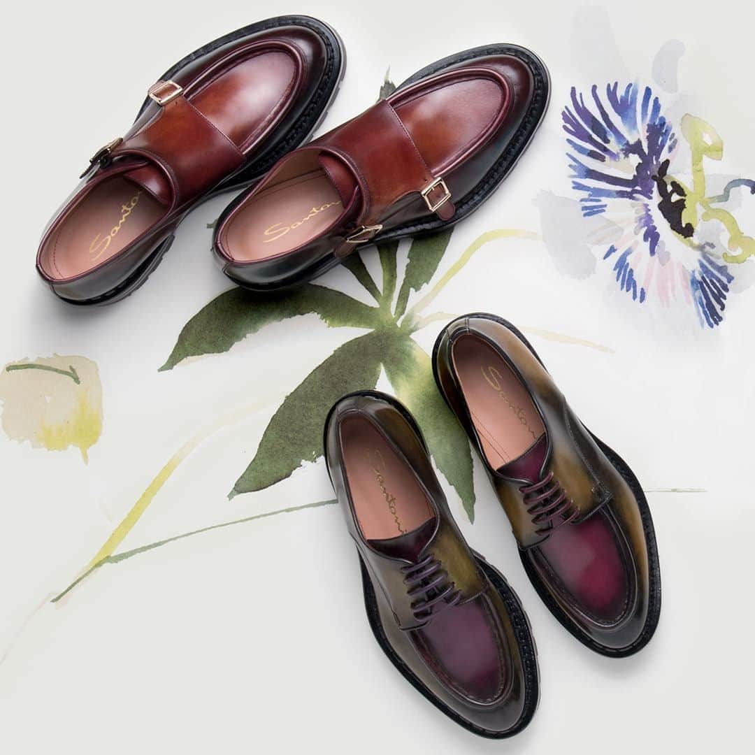 のインスタグラム：「Our #FW20 is our expression of femininity through colour; think a deep-hued, passionate palette with many layers.   #Santoni #makersofbeauty #SantoniFW20 #madeinSantoni」