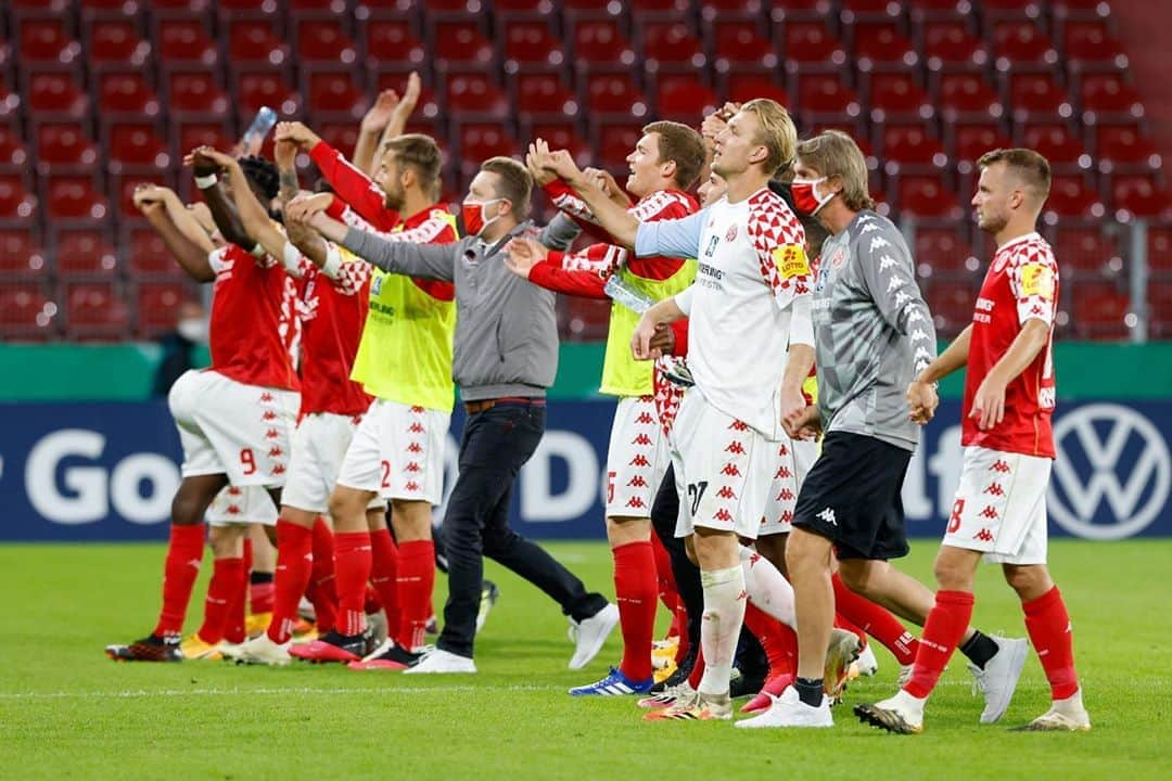 1.FSVマインツ05さんのインスタグラム写真 - (1.FSVマインツ05Instagram)「Zusammen zum Heimspiel!  Wir freuen uns auf mindestens 3.400 Zuschauer zum ersten Heimspiel der Bundesligasaison!👏🏼👏🏼👏🏼⠀⠀⠀⠀⠀⠀⠀⠀⠀⠀⠀⠀⠀⠀⠀⠀⠀⠀⠀⠀⠀⠀⠀⠀⠀⠀⠀⠀⠀⠀⠀⠀⠀⠀⠀⠀⠀⠀⠀⠀⠀⠀ #mainz05 #mainz #saisonstart #derballistimmernochinderhose」9月17日 22時41分 - 1fsvmainz05