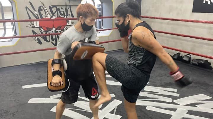 稲木ジョージのインスタグラム：「エルボーはじめました🙇🏿‍♂️ @rangergym_official  Last workout before my flight 🥊💥」