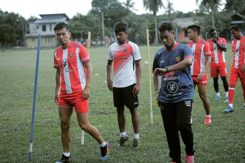 渡邉将基さんのインスタグラム写真 - (渡邉将基Instagram)「For next match 🇲🇾⚪️🔴  #restart #kotabharu #kelantan #kelantanfa #kelantanfafans  #trwcc #mfl #football2020 #football #enjoyfootball #malaysia #malaysiafootball #enjoyfootball #goal #kelantanfc #3points #win #victory #winthegame」9月17日 22時45分 - masakiwatanabe1202