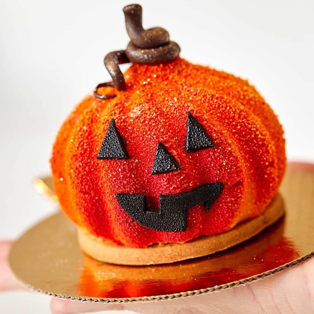 Walt Disney Worldさんのインスタグラム写真 - (Walt Disney WorldInstagram)「If you’re a fan of all the exciting autumn eats at #WaltDisneyWorld Resort Hotels and @disneysprings, then we have the list for you! Head to the @DisneyParksBlog for our full Foodie Guide to this year’s fall treats!」9月17日 23時00分 - waltdisneyworld