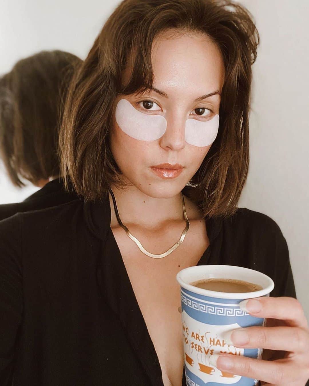 DECORTÉさんのインスタグラム写真 - (DECORTÉInstagram)「@juliavaughn’s pick-me-up of choice: Total Relief Eye Mask. In just 20 minutes, relieve signs of fatigue, restore skin's supple look and soothe under-eye puffiness.」9月17日 23時02分 - decortebeauty
