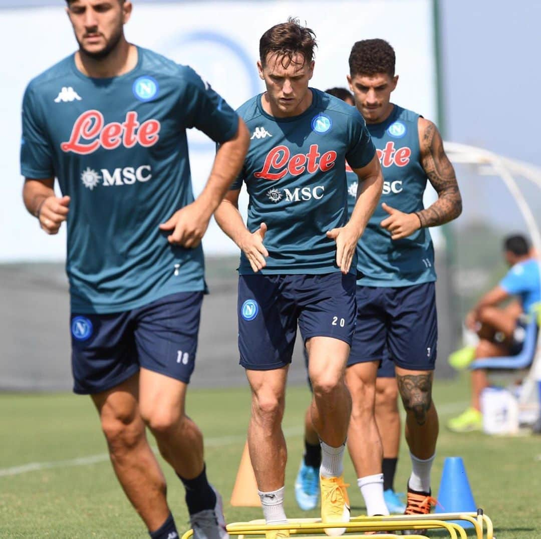 SSCナポリさんのインスタグラム写真 - (SSCナポリInstagram)「Training 👉 ✅  💙 #ForzaNapoliSempre」9月17日 23時13分 - officialsscnapoli