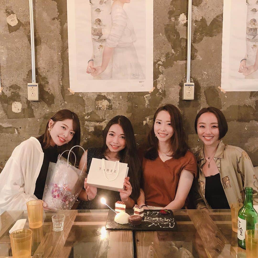 神崎美羽のインスタグラム：「かわいー子たちがお祝いしてくれるって最高に幸せ🎂  久しぶりに会えてサプライズのお祝いにプレゼントまでありがとぉ🥺  LOVE❤️」