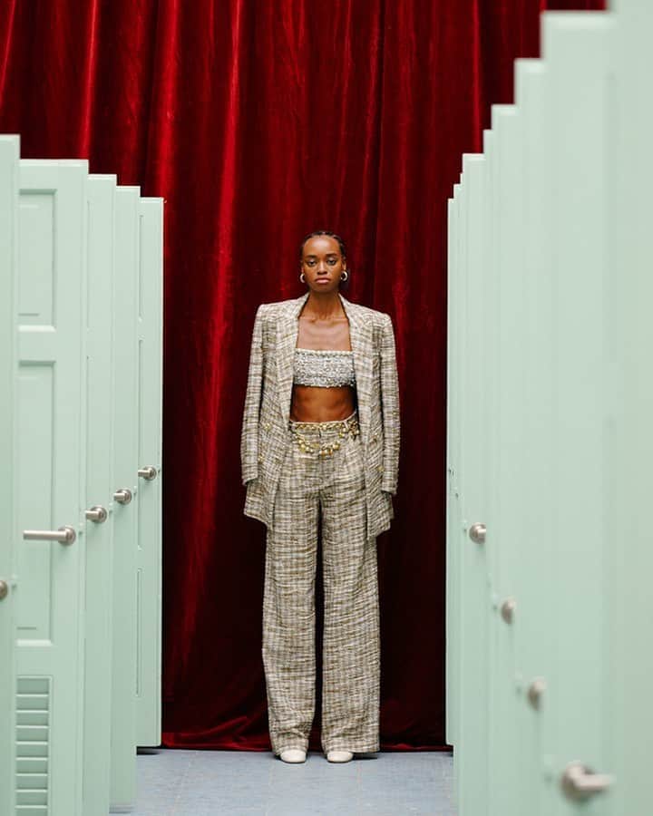 Fashion Weekのインスタグラム：「Check on it ✔️ @amenstyle's latest collection — streaming now for @NYFW: The Shows September 2020 — pays tribute to Italian hip hop subculture. Watch it now on nyfw.com」