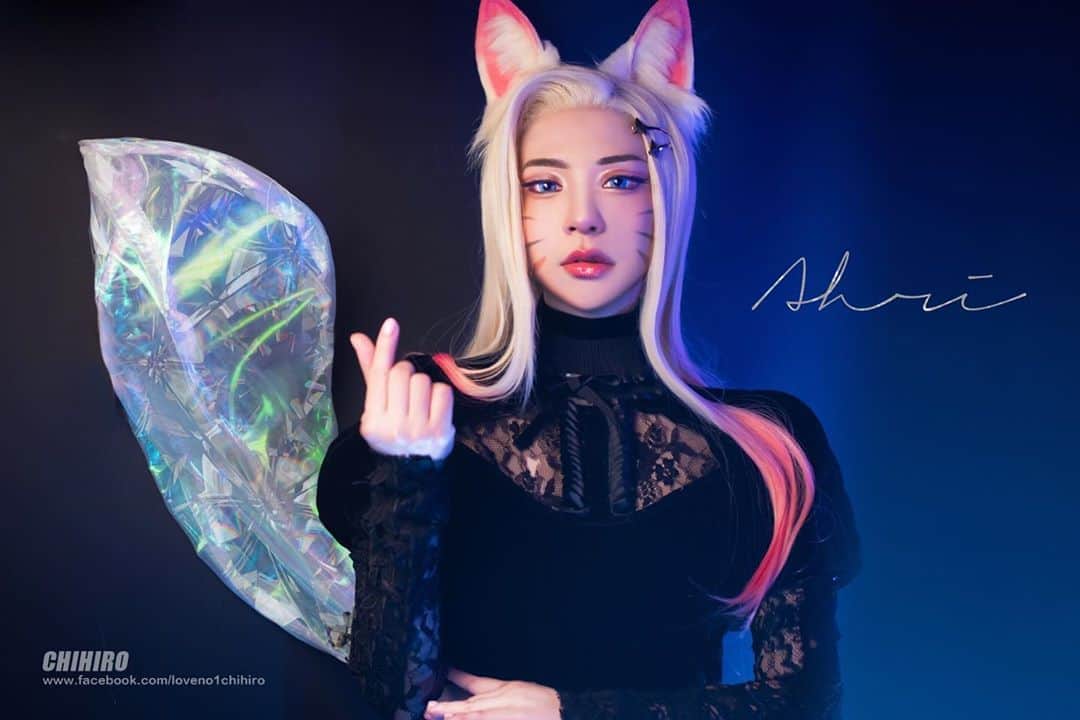 千尋のインスタグラム：「Ahri✨  #KDA #AHRI #THEBADDEST #PRERELEASEOUTFIT #kdacosplay #coplaygirl #ahricosplay #leagueoflegends Legends」