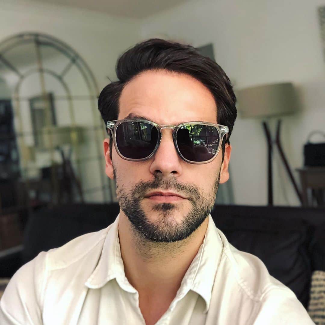 ブラント・ドーハティのインスタグラム：「Haven’t been posting much lately because I’m not sure social media is great for my mental health, but wanted to stop by and say hey 👊🏼  How are you all doing?? Let me know」