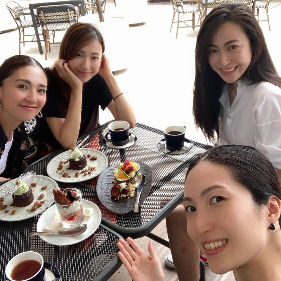 Karinさんのインスタグラム写真 - (KarinInstagram)「Models 最近急にやたらゾロ目を見る。2桁なら1日に何回も見るし、1番凄かったのはTwitterのリツイート2222といいね2222。あとスーパーに止まってたバイクのナンバー11111。 そして私のインスタのフォロワーが777でしばらく止まってた😂 サムシング・グレイトを感じずにはいられないw  #model #spiritual #somethinggreat #thankyou」9月18日 0時53分 - kaorikarin_u