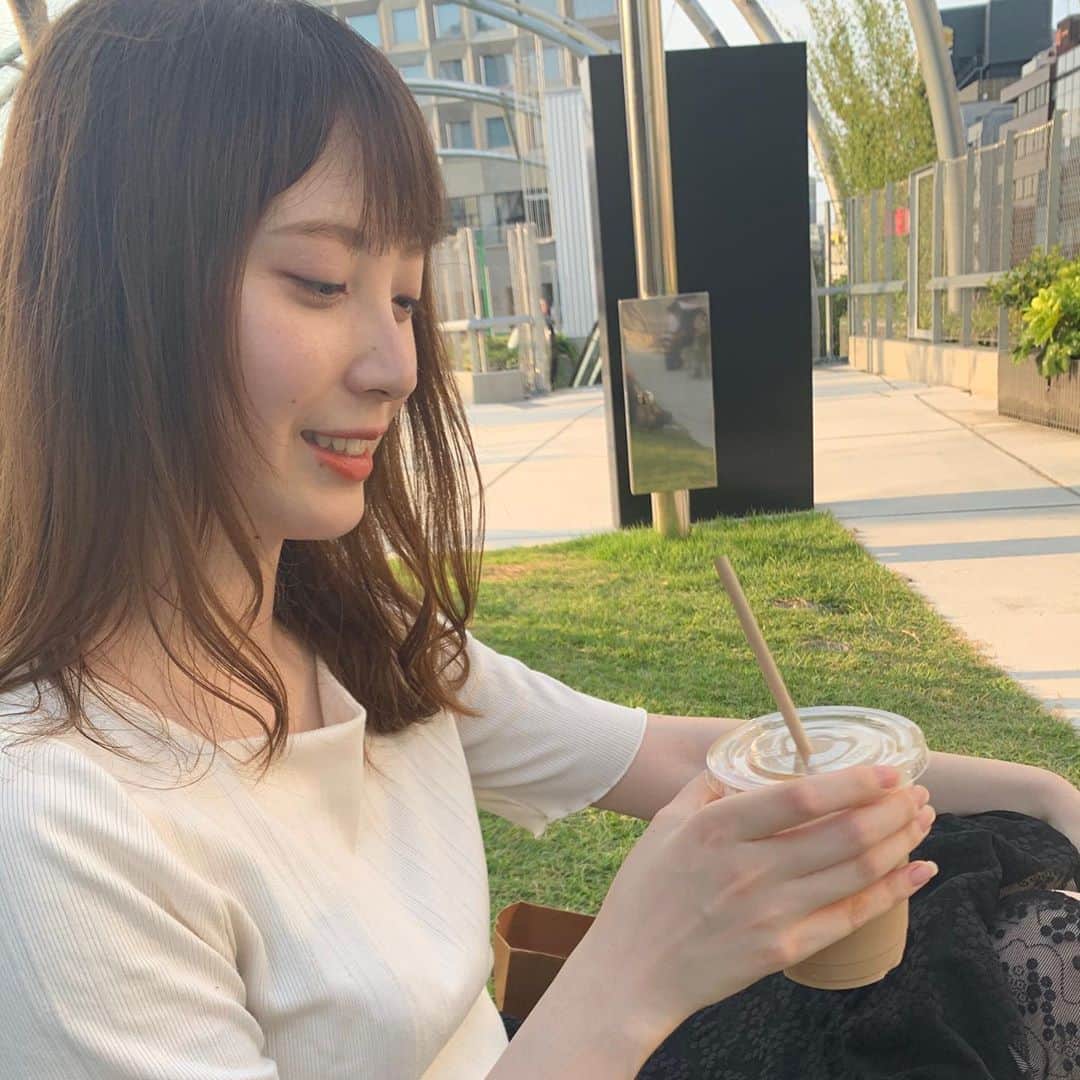 山寺花歩さんのインスタグラム写真 - (山寺花歩Instagram)「・ 5コマ。  渋谷の宮下公園行ってきました〜✨  スタバ飲んだんですけど、抹茶フラペチーノ頼みたいところを減量中なのでぐっと我慢して、ソイラテにしました😌 抹茶フラペチーノ美味しいですよね、抹茶味を好きになったきっかけです🍵大学1年生の時に初めて飲んだ時、衝撃でした😂  #ミスミスター駒澤#ミスミスター#ミスコン2020#駒澤ミスコン#ミスコン#投票‬#高身長#撮影モデル募集#被写体#スタバ#スタバ好き#抹茶#渋谷#宮下公園」9月18日 0時58分 - koma2020_miss3