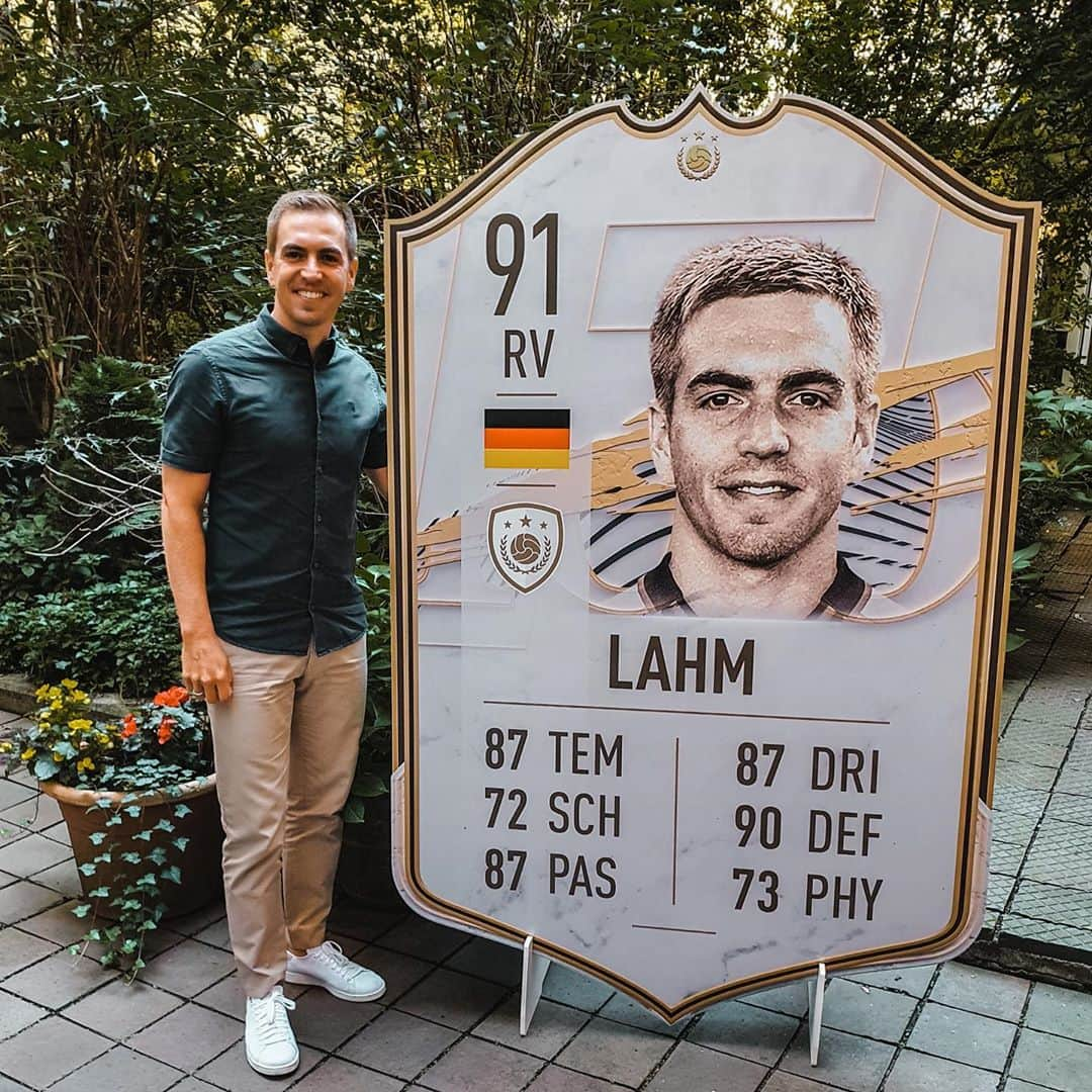 フィリップ・ラームさんのインスタグラム写真 - (フィリップ・ラームInstagram)「Ich fühle mich sehr geehrt zu den 100 ICONS in #FIFA21 zu gehören. Vielen Dank an @easportsfifa, dass ihr mich in diesen erlesenen Kreis gewählt habt 😉 #ICON100 I feel very honoured to be part of the 100 ICONS in #FIFA21. Thanks for choosing me @easportsfifa 😉 #ICON100」9月18日 1時00分 - philipplahm