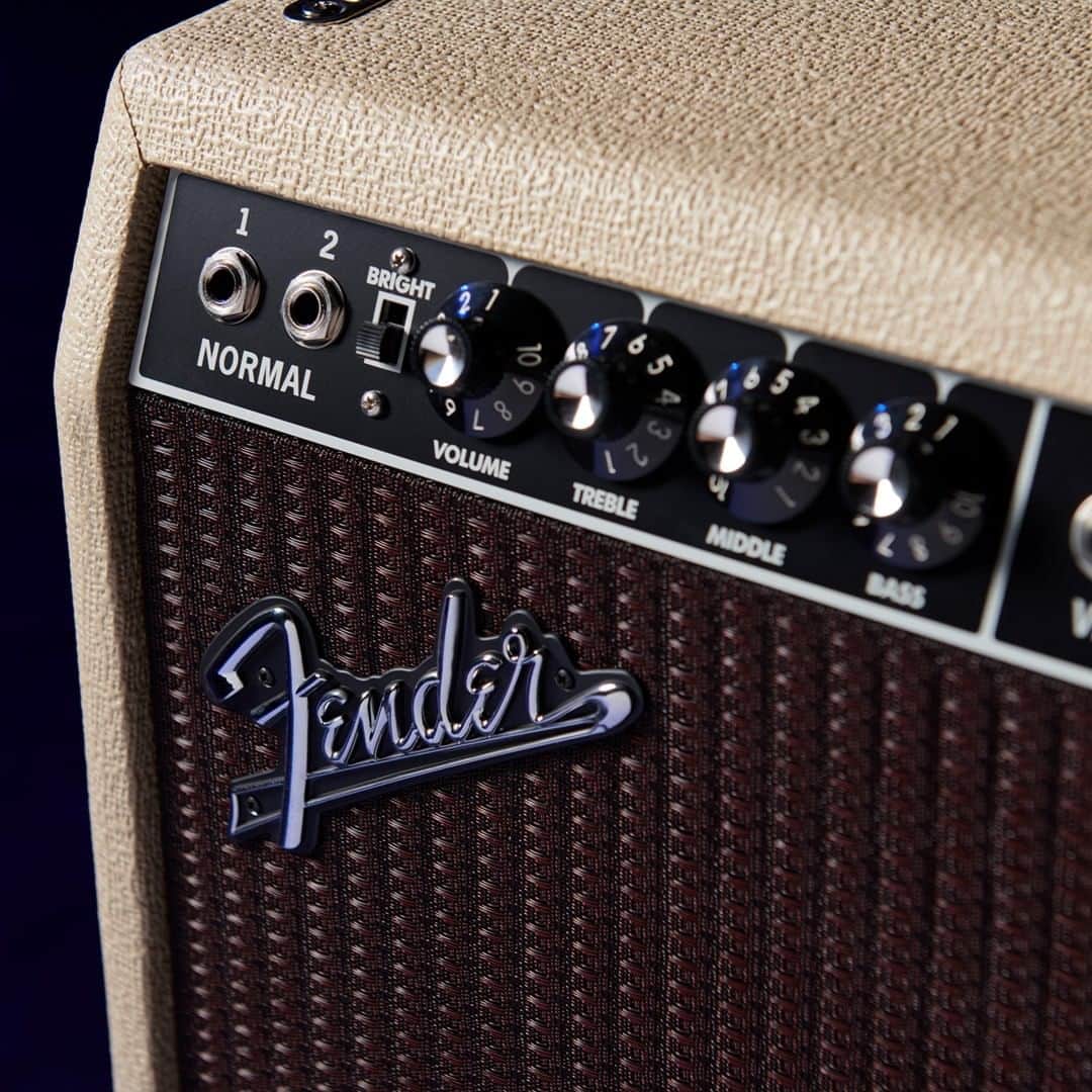 Fender Guitarさんのインスタグラム写真 - (Fender GuitarInstagram)「The Tone Master Blonde Amplifiers bring a new look and sound to the Tone Master Twin and Deluxe Reverb. Outfitted with a Blonde vinyl covering and Oxblood grille cloth, plus Celestion Creamback Neo speakers, these amps bring a tougher rock flavor to the originals you know and love with half the weight. Learn more via link in bio!」9月18日 1時00分 - fender
