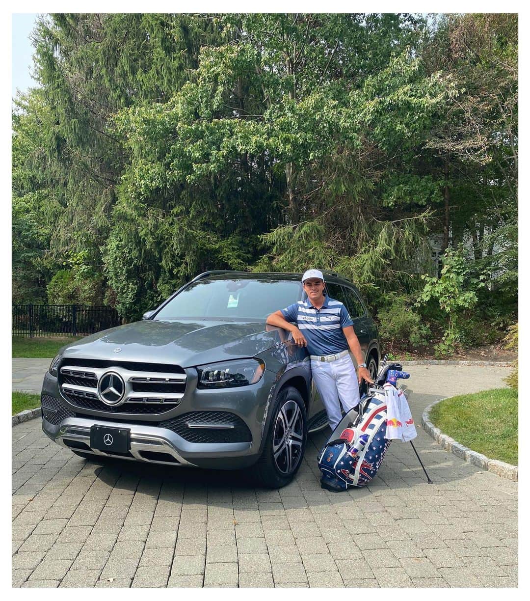 リッキー・ファウラーのインスタグラム：「The best or nothing! Thanks to @mercedesbenzusa for always providing that! We are ready to get things going here at the @usopengolf #MercedesBenzAmbassador」