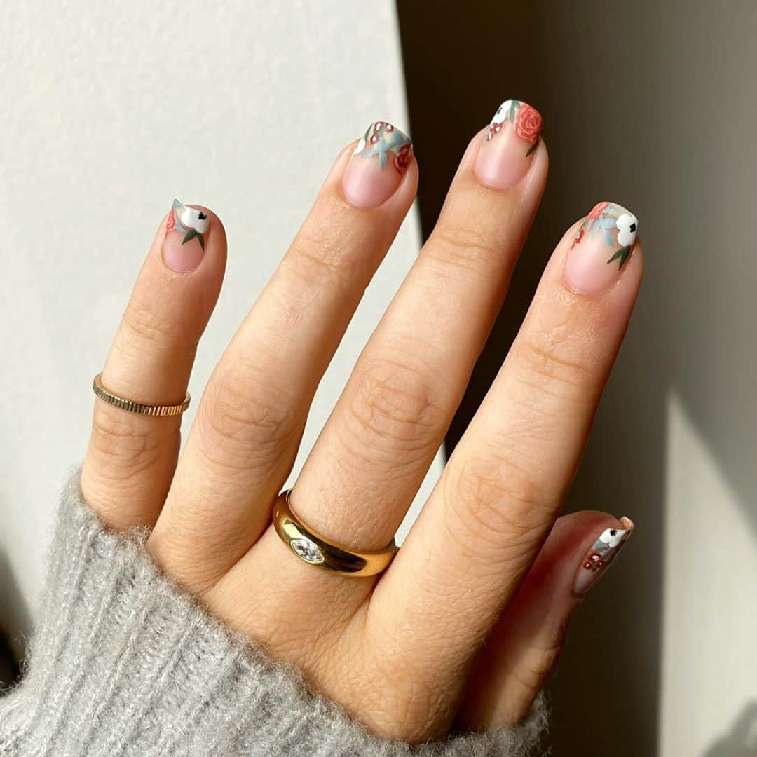 Soniaさんのインスタグラム写真 - (SoniaInstagram)「Fall floral🌾 Tut for these coming soon but I couldn’t wait to share☺️ Inspired by @ninanailedit✨ - Ring: Chong Signet @littleskystone」9月18日 1時07分 - badgirlnails