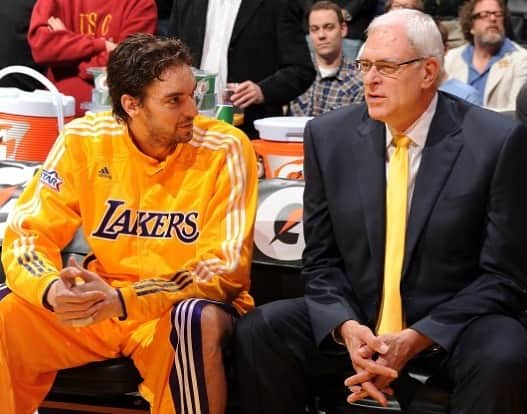パウ・ガソルのインスタグラム：「Happy 75th Birthday, #PhilJackson! #GOAT 💛💜」
