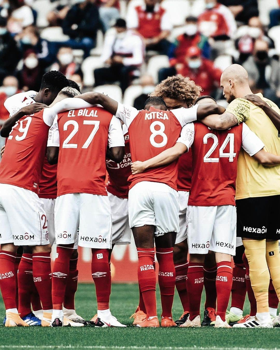 リーグ・アンさんのインスタグラム写真 - (リーグ・アンInstagram)「57 ans après, le @stadedereims s'apprête à retrouver l'Europe... 🇪🇺   57 years later, #StadedeReims are back in Europe tonight...  #SDCSDR #reims #igersreims #reimstagram #football #footballhistory」9月18日 1時16分 - ligue1ubereats