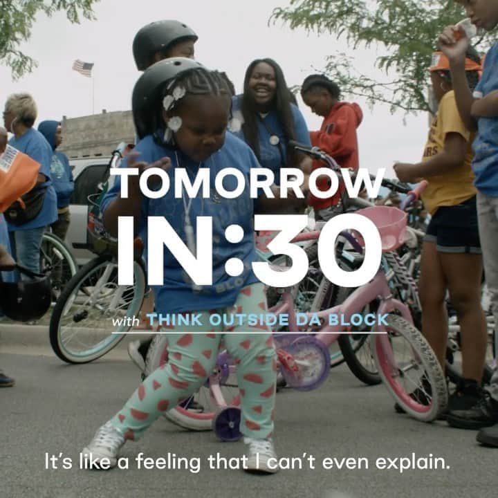 トムズシューズのインスタグラム：「In the Chicago area on September 18th? Join TOMS Giving Partner, @thinkoutsidetheblock, for the 6th Roll N Peace ride through the Englewood community. Please bring your bike and helmet. Link in bio to register.  Where: Ogden Park, 6500 S. Racine, Chicago, IL⁠ When: September 18th, meet at 4 pm & ride at 8 pm  For more information, text ROLLNPEACE to 474747」