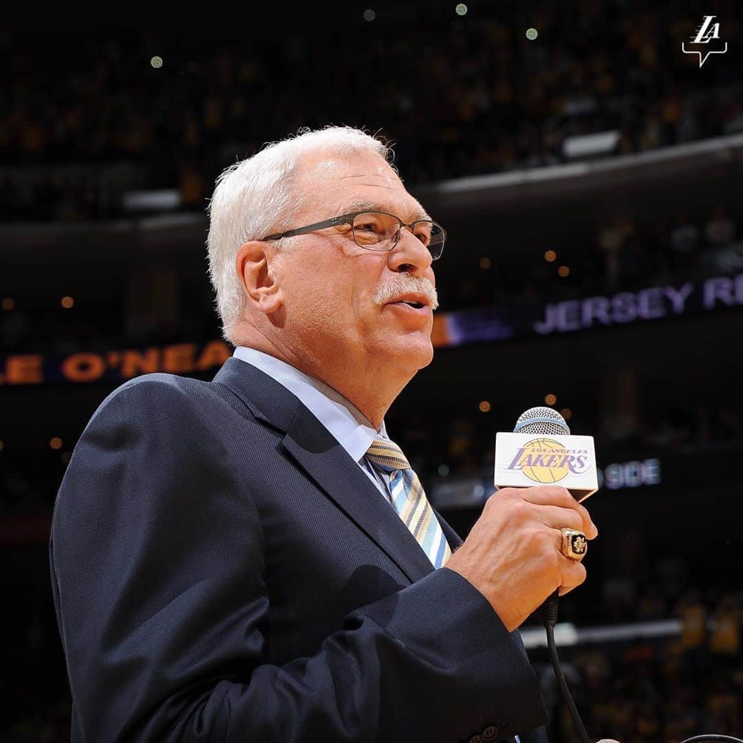 Los Angeles Lakersさんのインスタグラム写真 - (Los Angeles LakersInstagram)「Incomparable. Legendary. Champion. Happy birthday to the one and only Phil Jackson 🎂」9月18日 1時30分 - lakers