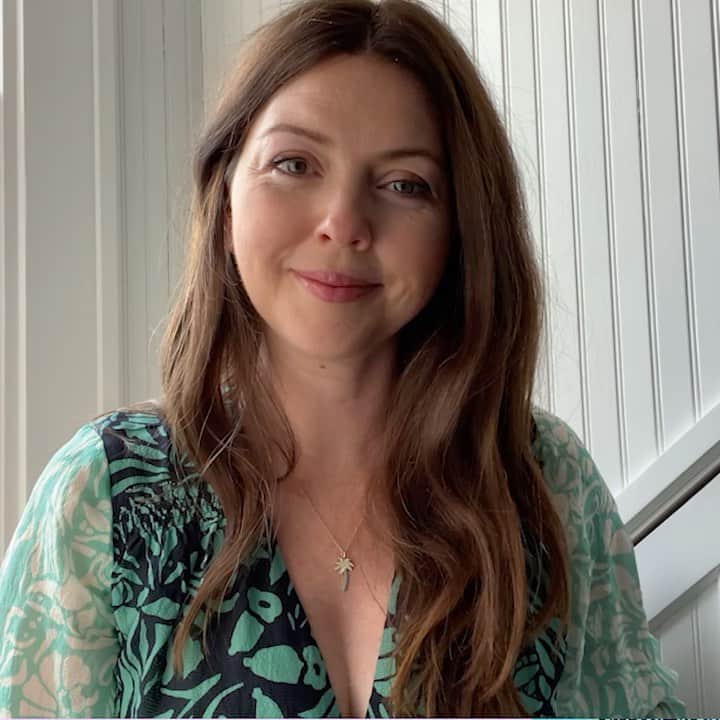 Fashion Weekのインスタグラム：「@tanyataylor wants YOU to register to vote and make your voice heard! @mindykaling, @aurorajames, @rosariodawson and more join her to show how easy registering to vote can be. Watch now on nyfw.com」