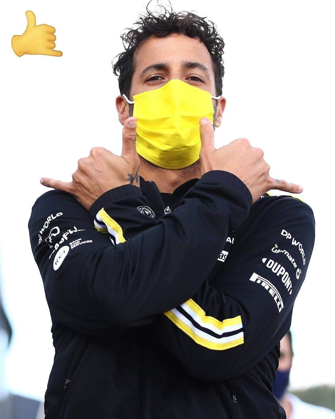 F1さんのインスタグラム写真 - (F1Instagram)「Your most used emoji relates to an F1 driver, who is it? 🤙🤜🤛😤🤯👋👍🤗⁣ ⁣ Let us know in the comments! 👀⁣ ⁣ #F1 #Formula1 #Motorsport #Sports #Emojis」9月18日 2時16分 - f1