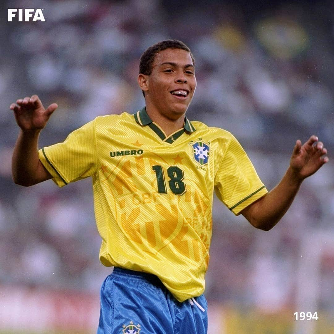 FIFAワールドカップさんのインスタグラム写真 - (FIFAワールドカップInstagram)「1994 #ThenAndNow 2018⁣ ⁣ 🇧🇷 @ronaldo⁣ ⁣ Lethal. Magical. Beloved.⁣⁣⁣ ⁣ #WorldCup #Brazil #SeleçãoBrasileira @cbf_futebol」9月18日 2時34分 - fifaworldcup