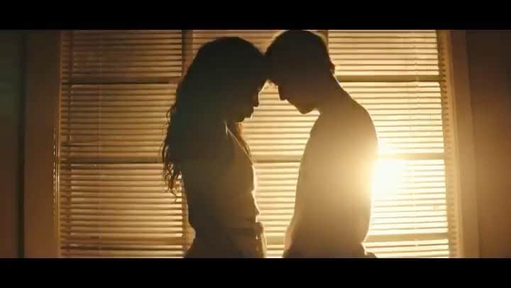 のインスタグラム：「TONIGHT, Get yo yourself a little light.. such a joy to be a part of it and proud of this video’s heart.  @justinbieber, @ryandestiny your souls shined in this.. @chancetherapper you’re a poet. @colinseyes your eye for the moment, beautiful. And @scooterbraun, always beside you brother. #HOLY」