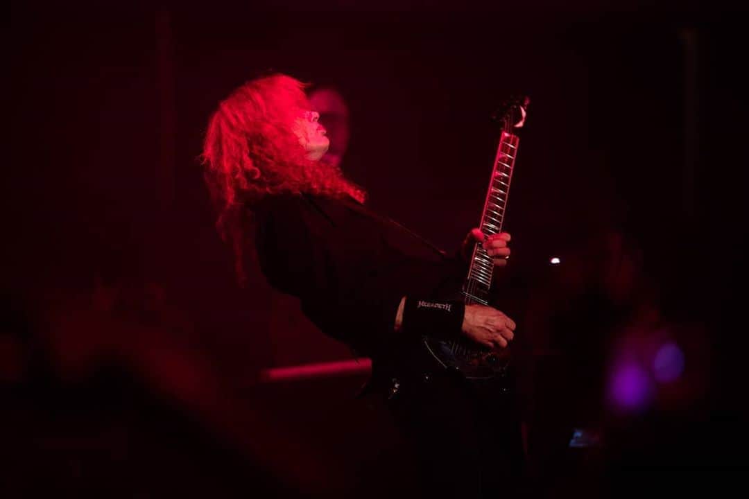 Megadethのインスタグラム：「It's THURSDAVE! Tune in for an all-new episode of The Dave Mustaine Show TODAY at noon PT / 3 pm ET, only on gimmemetal.com. See you in the chat mosh!」