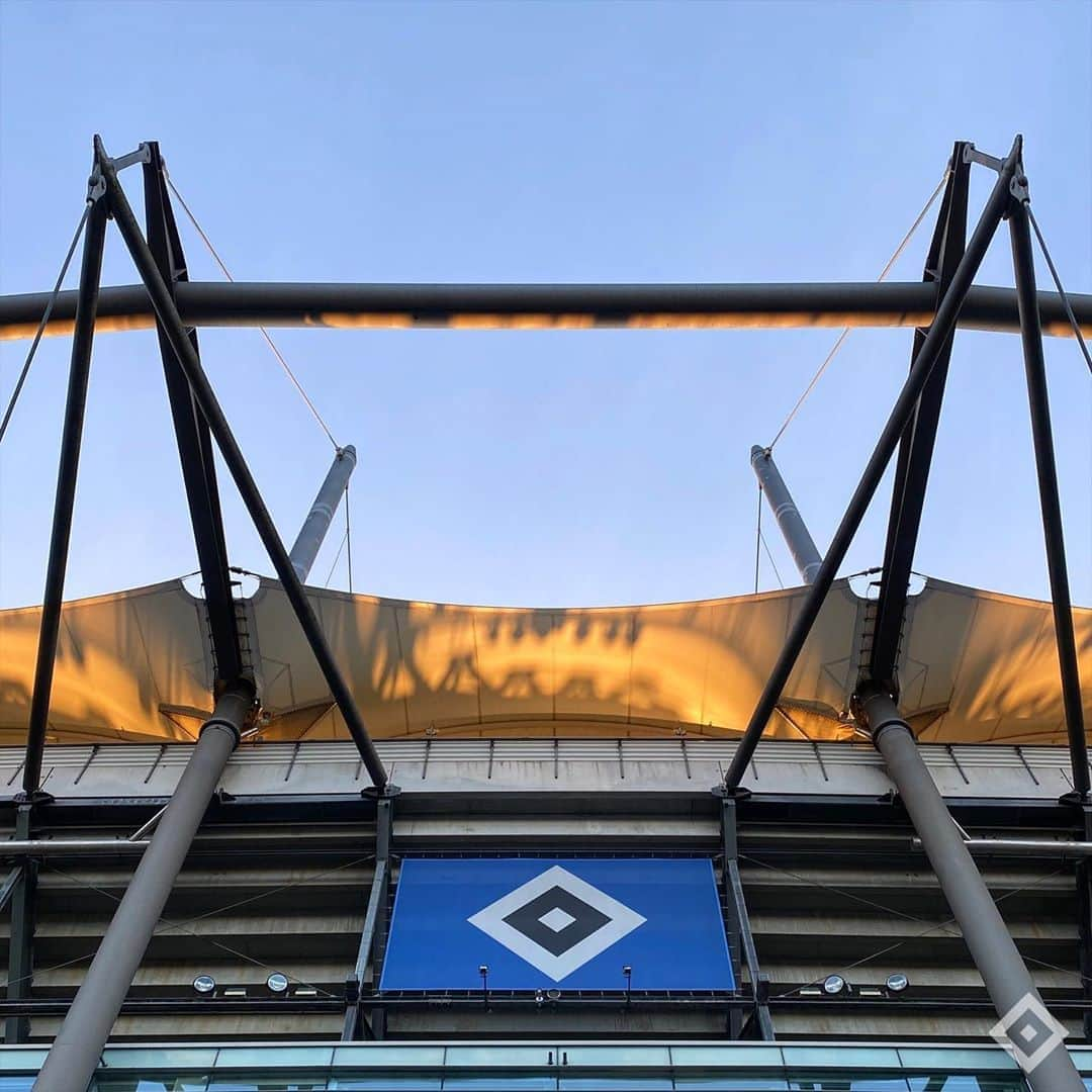 ハンブルガーSVさんのインスタグラム写真 - (ハンブルガーSVInstagram)「Wir wünschen euch einen schönen Abend aus dem #Volkspark 🌅 #nurderHSV #sunset」9月18日 2時44分 - hsv