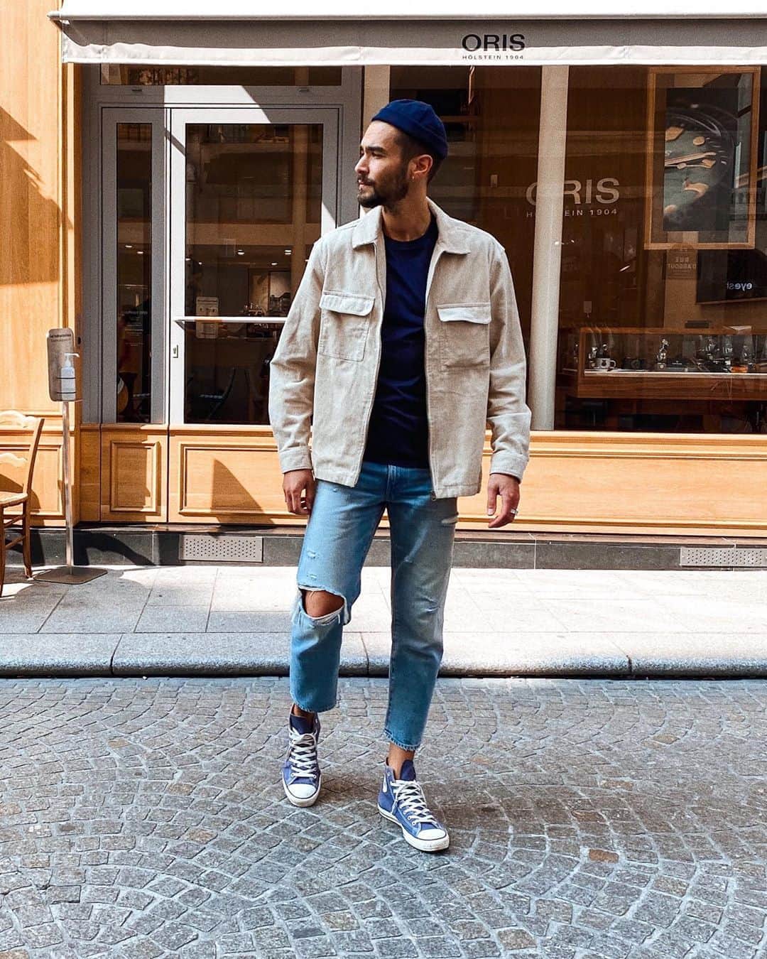 NICOLAS SIMOESのインスタグラム：「Parisian vibes 😎」