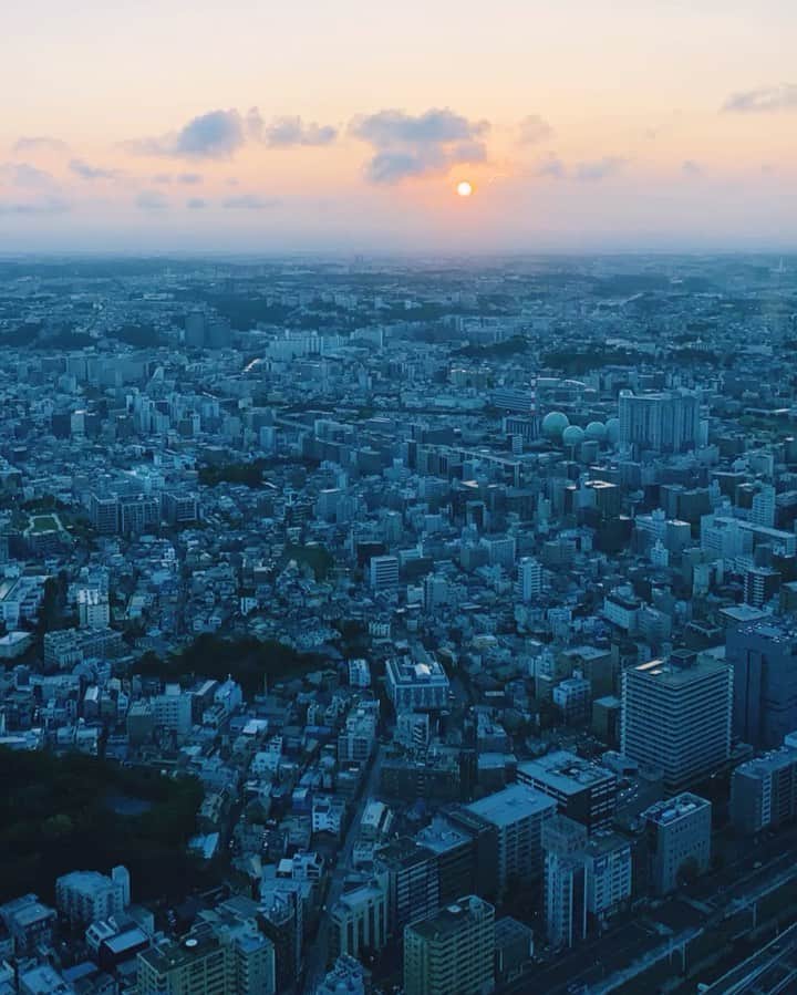 横浜ロイヤルパークホテルのインスタグラム：「今週末は4連休！ 皆さま、予定はお決まりですか？ 素敵な休日をお過ごしください。  #横浜ロイヤルパークホテル #yokohamaroyalparkhotel  #横浜 #yokohama #ホテル #hotel #絶景ホテル #ホテルからの景色 #横浜ホテル #thepreferredlife #royalparkhoteljp」