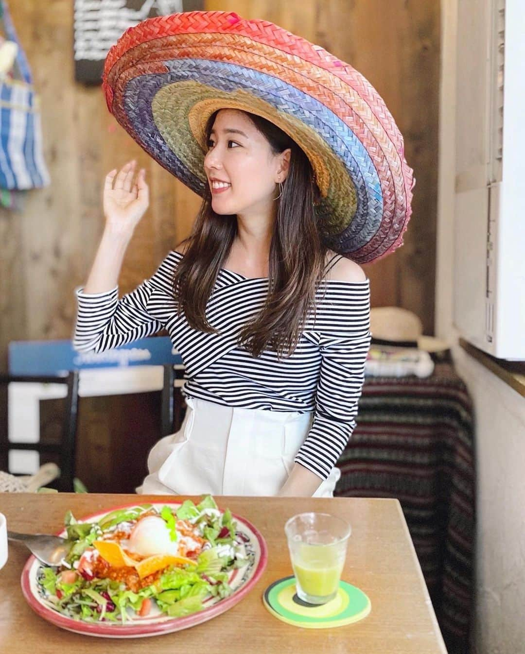 布川桃花さんのインスタグラム写真 - (布川桃花Instagram)「@avocado_shinjuku でランチ。﻿ アボカド大好き🥑💕﻿ タコライスにしたよ〜！﻿ ﻿ お店にあったメキシカン帽🤣﻿ ﻿ 🗣Mexican Dining AVOCADO新宿店﻿ 東京都新宿区新宿3-9-4 増蔵ビル2F﻿ ﻿ #momoka_gourmet  #メキシカンダイニングアボカド﻿ #新宿メキシカン #アボカド﻿ #新宿ランチ #新宿グルメ #mexicandiningavocado #新宿カフェ﻿ #メキシコ料理 #pr #トリドリベース」9月18日 13時09分 - momoka_fukawa