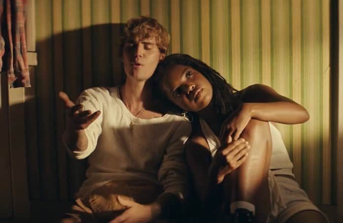 のインスタグラム：「I love a storyline. And I also love @justinbieber, @chancetherapper, @ryandestiny & @wilmervalderrama. Good night.」