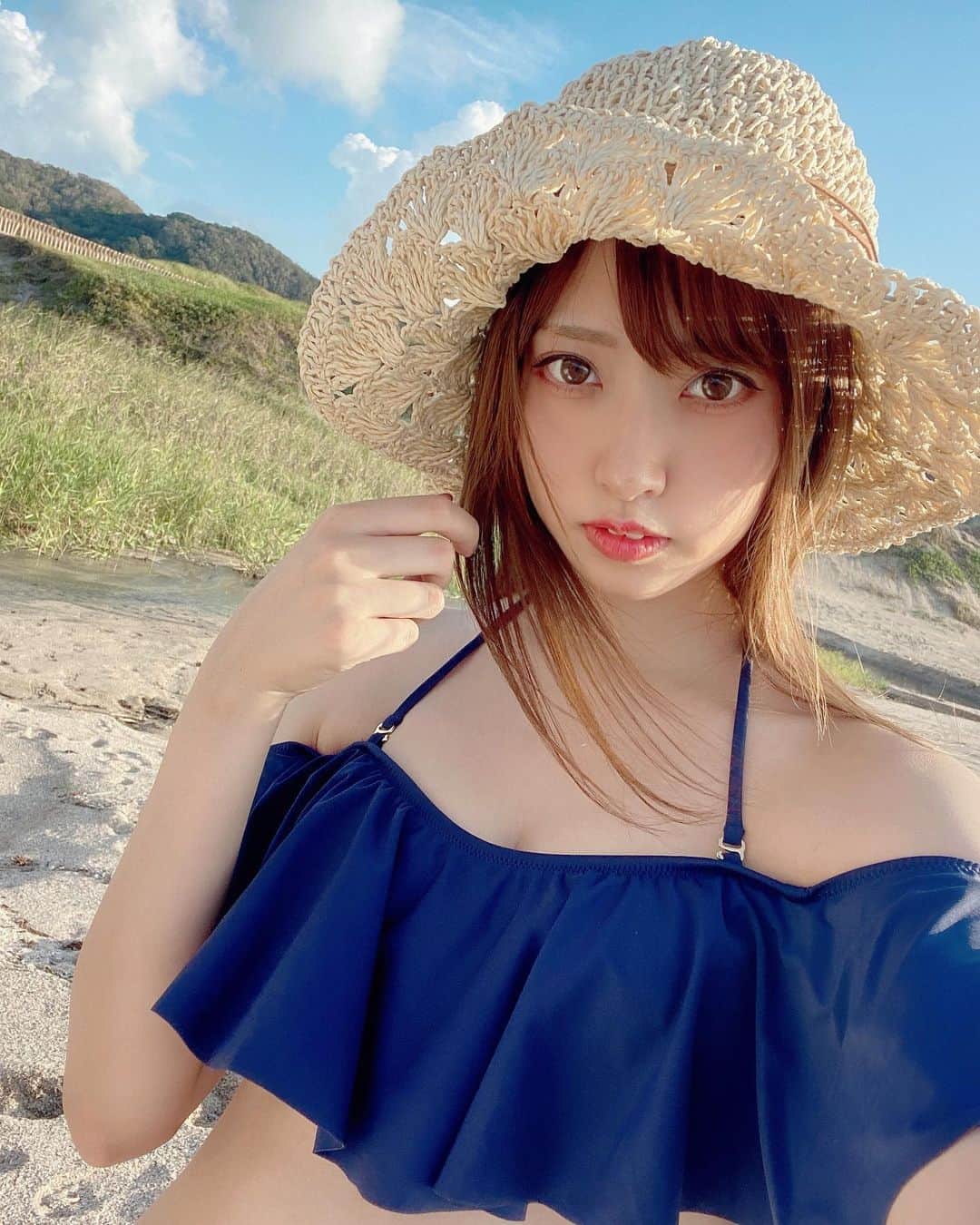 紗雪のインスタグラム：「. 砂浜🏝🐚 . . .  #コスプレイヤー#モデル#アイドル#被写体#ポートレート#model#idol#cosplayer#cosplaygirl#japanesegirl#portrait#followme#instafollowme」