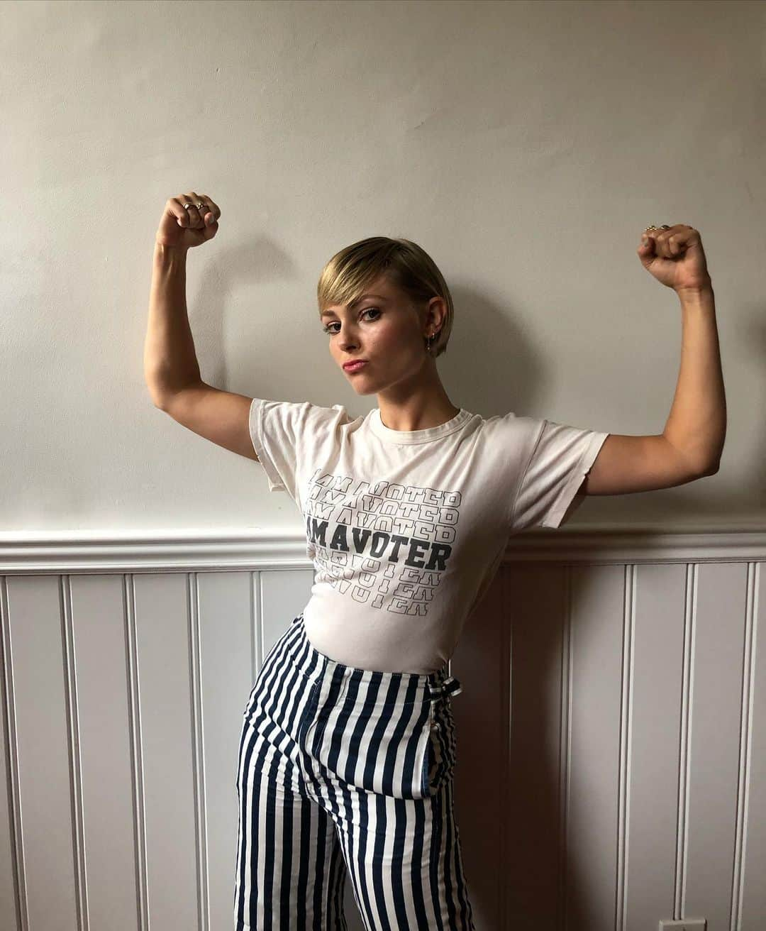 アナソフィア・ロブのインスタグラム：「@iamavoter FLEX ➡️ @powerthepolls   “Don’t let your local polling place close! If you’re over 16, sign up TODAY to be a poll worker at powerthepolls.org/hero & share! (Link in bio!)    You not only get paid for your heroic work, but you’ll help end the national poll worker shortage we’re facing in 2020. Everyone gets free PPE too.   If we don’t recruit more people, many polling locations will close! Please help reach our goal of signing up 250,000 poll workers. You’ll be a hero in your community by protecting the right to vote for your neighbors. Join the movement and be a #pollhero today!”」