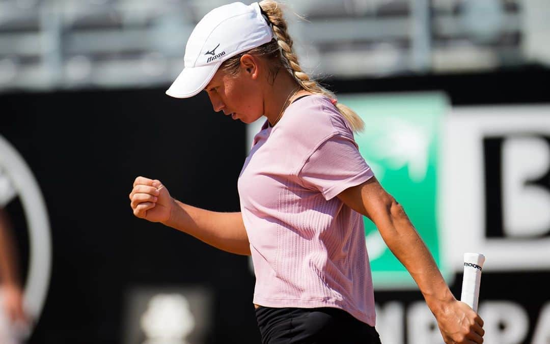 WTA（女子テニス協会）さんのインスタグラム写真 - (WTA（女子テニス協会）Instagram)「➡️Round of 16 👊 #ibi20」9月18日 5時50分 - wta