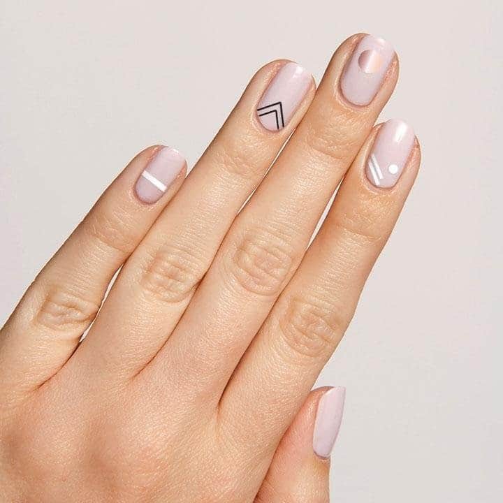 Target Styleのインスタグラム：「Just dropped! 💅  New nail stickers and shades from @Oliveandjune! Head to our stories to see the full collection.」