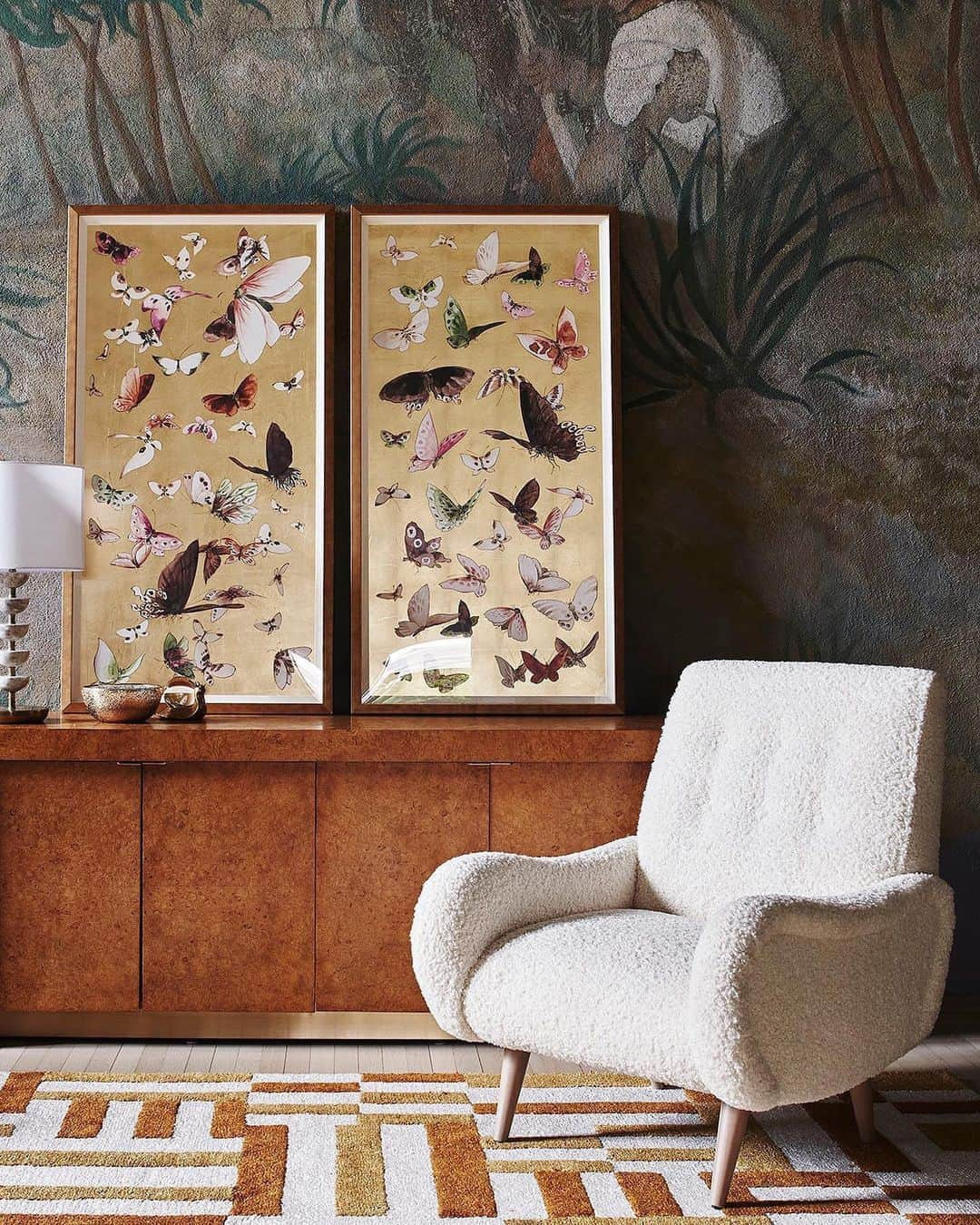 Anthropologieさんのインスタグラム写真 - (AnthropologieInstagram)「This beguiling nook goes far from unnoticed. Follow @AnthroLiving for more home inspiration, then shop the link in bio! #AnthroLiving」9月18日 5時51分 - anthropologie