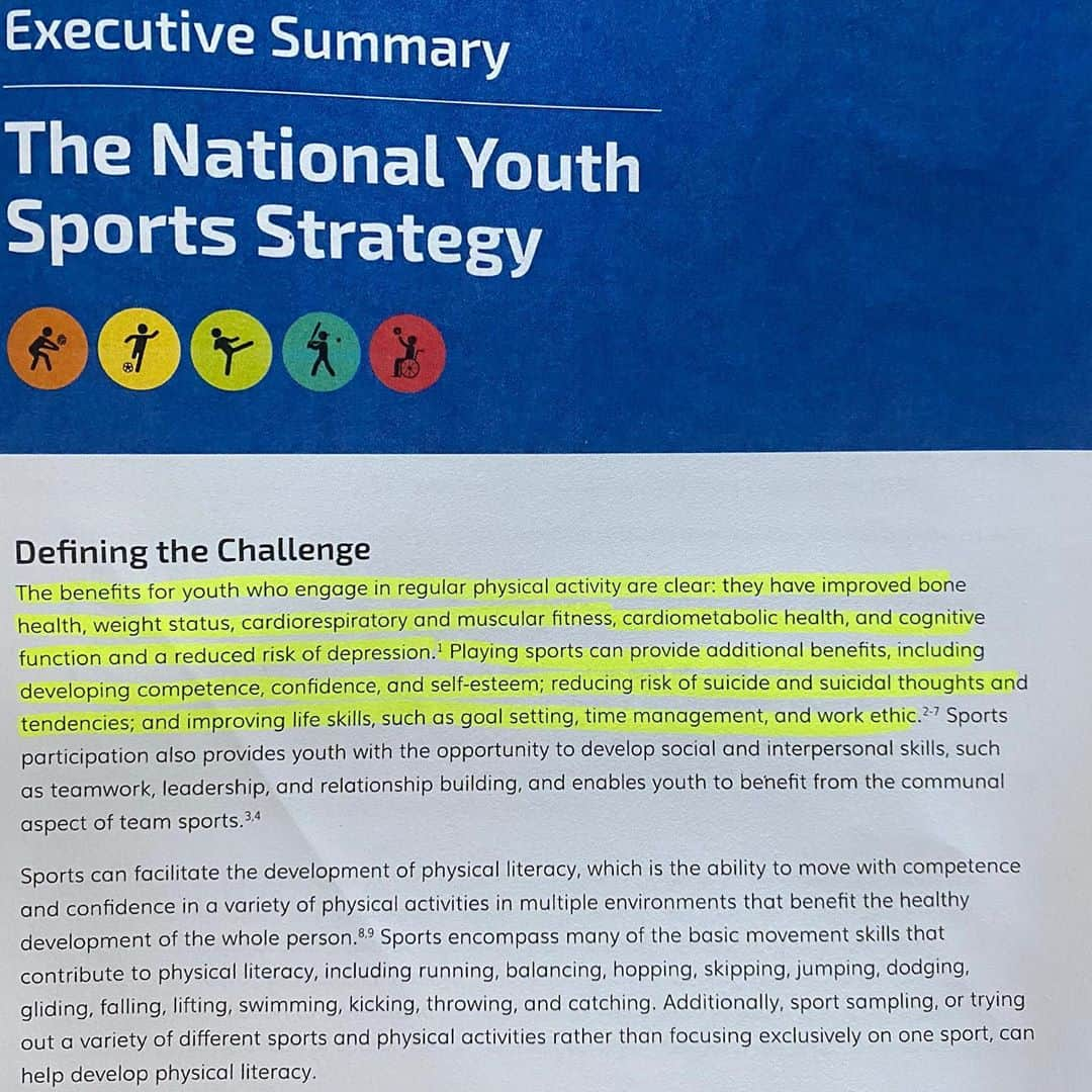 ナタリー・ガルビスさんのインスタグラム写真 - (ナタリー・ガルビスInstagram)「The benefits of Youth Sports are endless!!!! We know have SCIENTIFIC  DATA to confirm the benefits immediate and long term for youth, families and communities. The Presidential Council of Fitness Nutrition and Sports—-today and I want to share the first few benefits for Children’s mental health: increased creativity, increased cognitive performance, reduce risk of suicide, lower amounts of stress, lower rates of anxiety & depression higher self esteem and confidence. what can you do? Encourage your kids get active. Get creative. Volunteer to coach. Commit to do one thing this month to help us unite the US youth. 88% of parents believe that sports benefit physical health and 73% believe that sports benefits their child’s mental health. They were right!! #pcsfn」9月18日 5時51分 - nataliegulbis