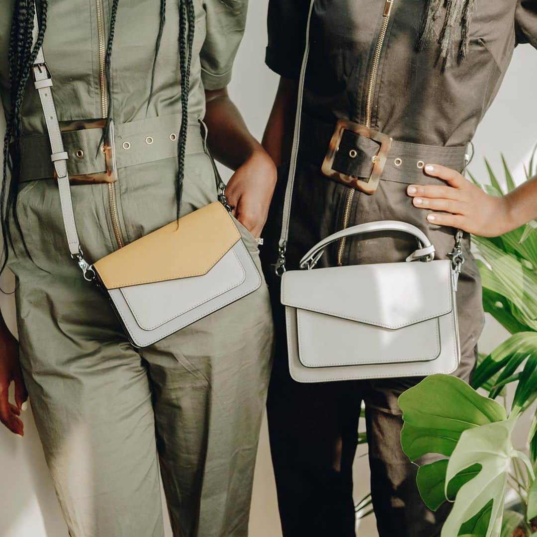 ボトキエのインスタグラム：「If 2020 has taught us anything, it’s that basics can (and should) be year-round staples • #botkierbasics」