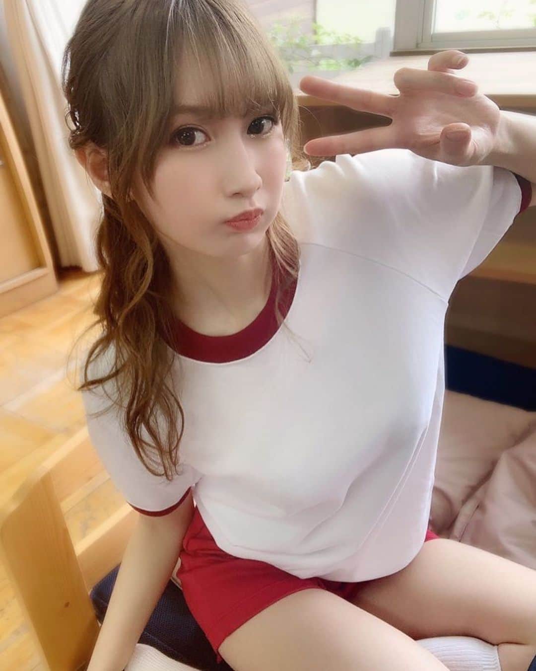 天川そらのインスタグラム：「ファレノ女学院の収録だよ〜✨✨  #天川そら #AV #AV女優 #セクシー女優 #撮影 #sexyactress #sexy #収録 #アベマ」