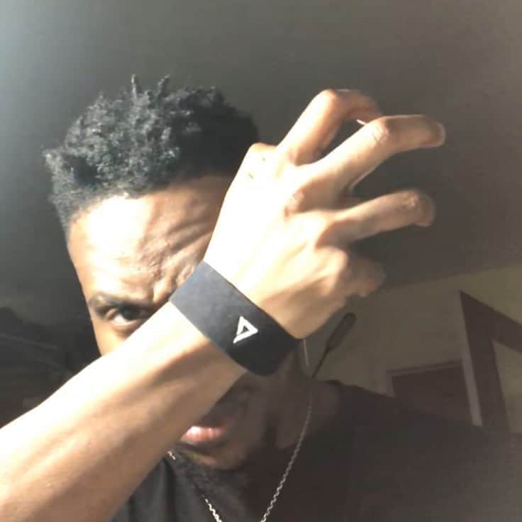 Shing02のインスタグラム：「FT @nikolasdraperivey  FYI album Triumphant coming in October」