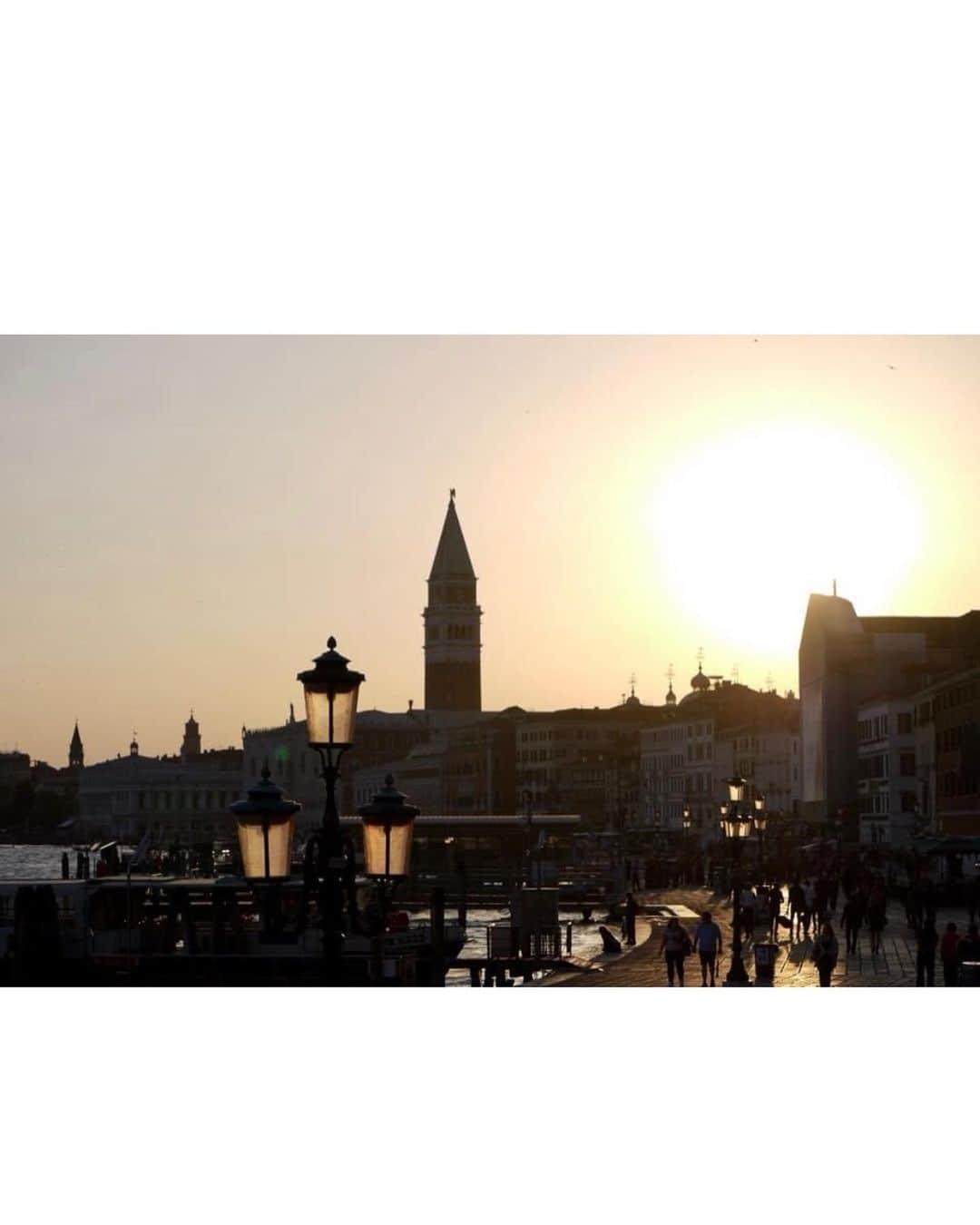 美馬寛子さんのインスタグラム写真 - (美馬寛子Instagram)「Venice throwback 🇮🇹﻿ ﻿ ﻿ ﻿ ﻿ ﻿ ﻿ ﻿ ﻿ ﻿ #tbt #venice #italy #travel #japan #sunlight #piazzasanmarco」9月18日 8時59分 - hirokomima