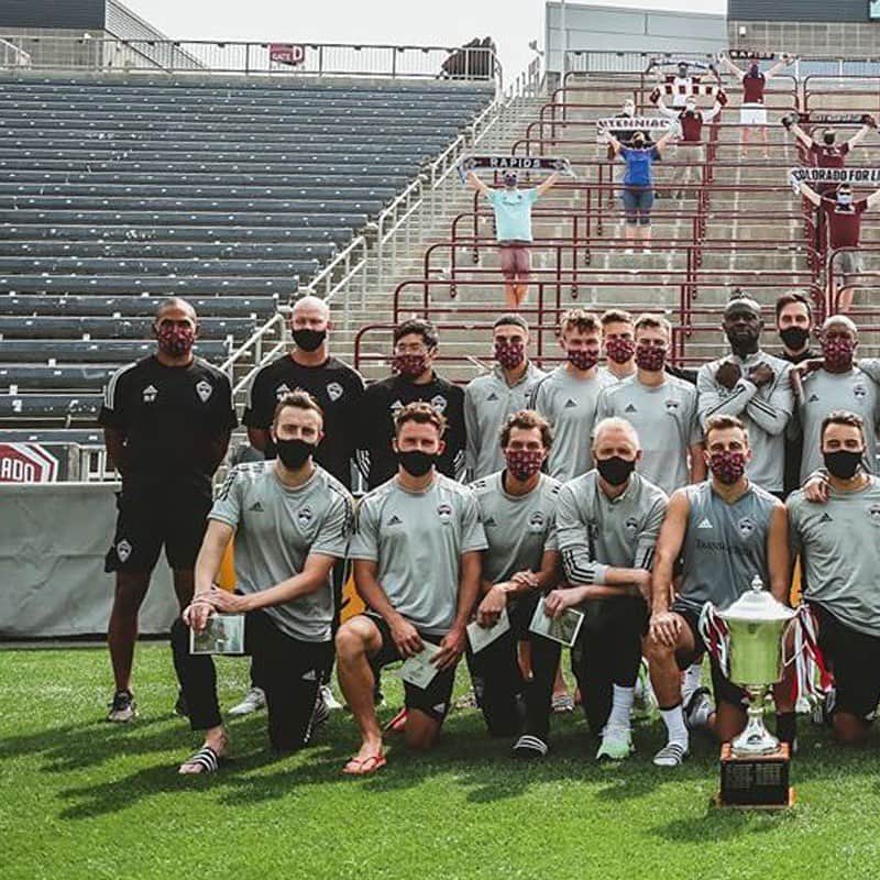 Major League Soccerさんのインスタグラム写真 - (Major League SoccerInstagram)「The @coloradorapids had a socially distant Rocky Mountain Cup 🏆 handover to the supporters.」9月18日 9時00分 - mls