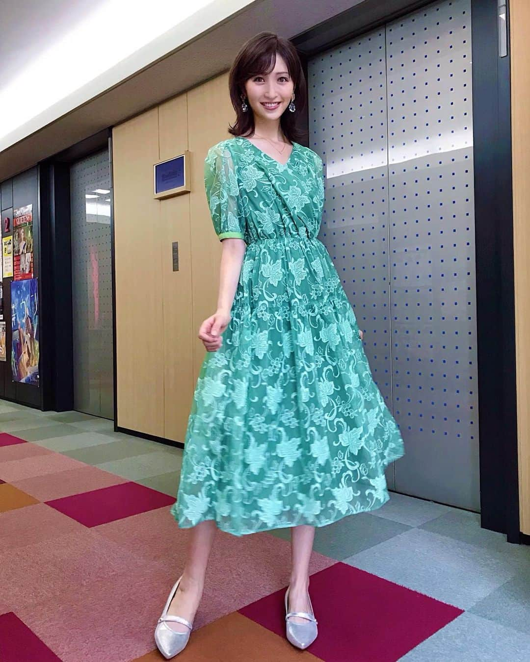 横山ルリカさんのインスタグラム写真 - (横山ルリカInstagram)「. #BSスーパーKEIBA #👗👗👗 #dress #adelly #マスカット #グリーン 爽やかな色合いのワンピースでした🥰 . . 本日15:00〜TOKYO FM🎧 【TOKYO TEPPAN FRIDAY】 今日のメッセージテーマは 📮『TEPPAN自転車』 沢山のメッセージお待ちしています✨ ぜひ、お聴きください🥰 . #TOKYOFM #TOKYOTEPPANFRIDAY #てつふら」9月18日 9時07分 - rurika_yokoyama_official