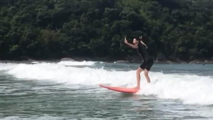 シェイラ・カストロのインスタグラム：「Que emoção! Que delícia! Mais um desafio superado! Quero mais!!! #surf #surfing #🏄‍♀️」