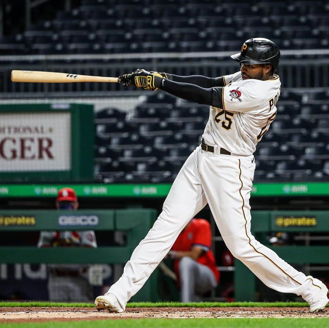 ピッツバーグ・パイレーツのインスタグラム：「Send it out! 💪☕️ #LetsGoBucs」