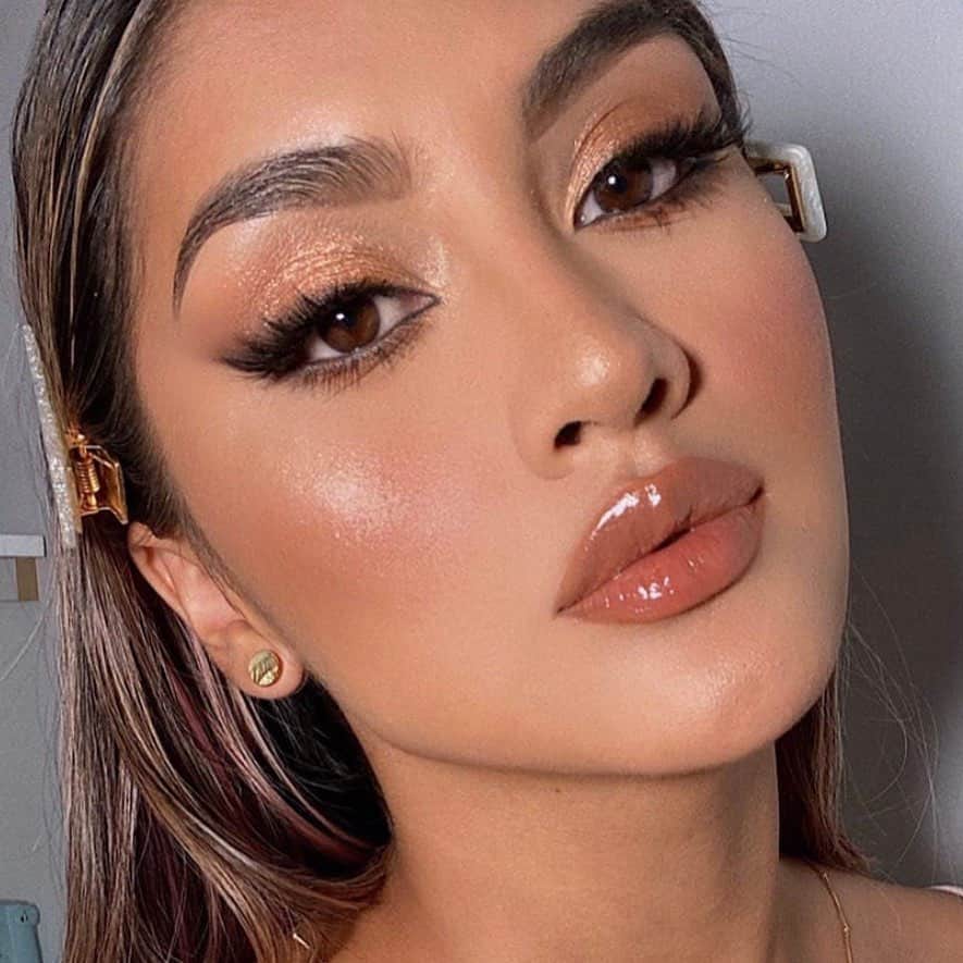 e.l.f.さんのインスタグラム写真 - (e.l.f.Instagram)「We could stare at neutral looks all day 😍 @paox33 wears the Hydrating Camo Concealer in shade Tan Sand for a flawless face ✨Tap to shop for $6! #eyeslipsface #elfingamazing #elfcosmetics #crueltyfree #vegan」9月18日 9時50分 - elfcosmetics