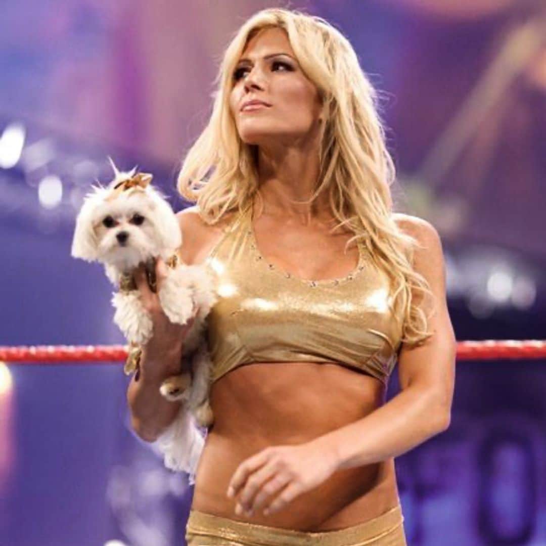 トリー・ウィルソンのインスタグラム：「. #TBT . Not gonna lie. I miss my little Angel Chloe everyday. Can’t wait to squeeze & kiss her and hear that Queenly growl again for invading her personal space. 😇  Every morning I would sing my own version of “My girl(s)” to her & Pepper. Pepper still hears it but sometimes it’s a choked up version.  . I love animals so much. All they want from us is LOVE. . Do you sing to your pets too? Curious.」