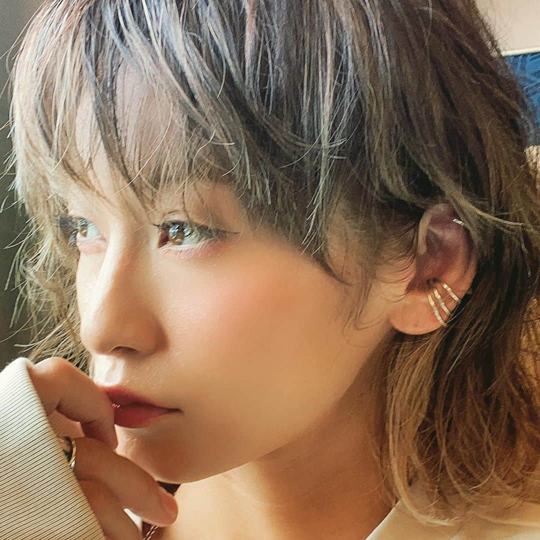 西山茉希さんのインスタグラム写真 - (西山茉希Instagram)「#イヤーカフ #シルバー  @knowhowjewelry   長岡雨かなぁ。 トンネルあけたら今日はどんなだろ。」9月18日 10時09分 - maki.nshiyama50