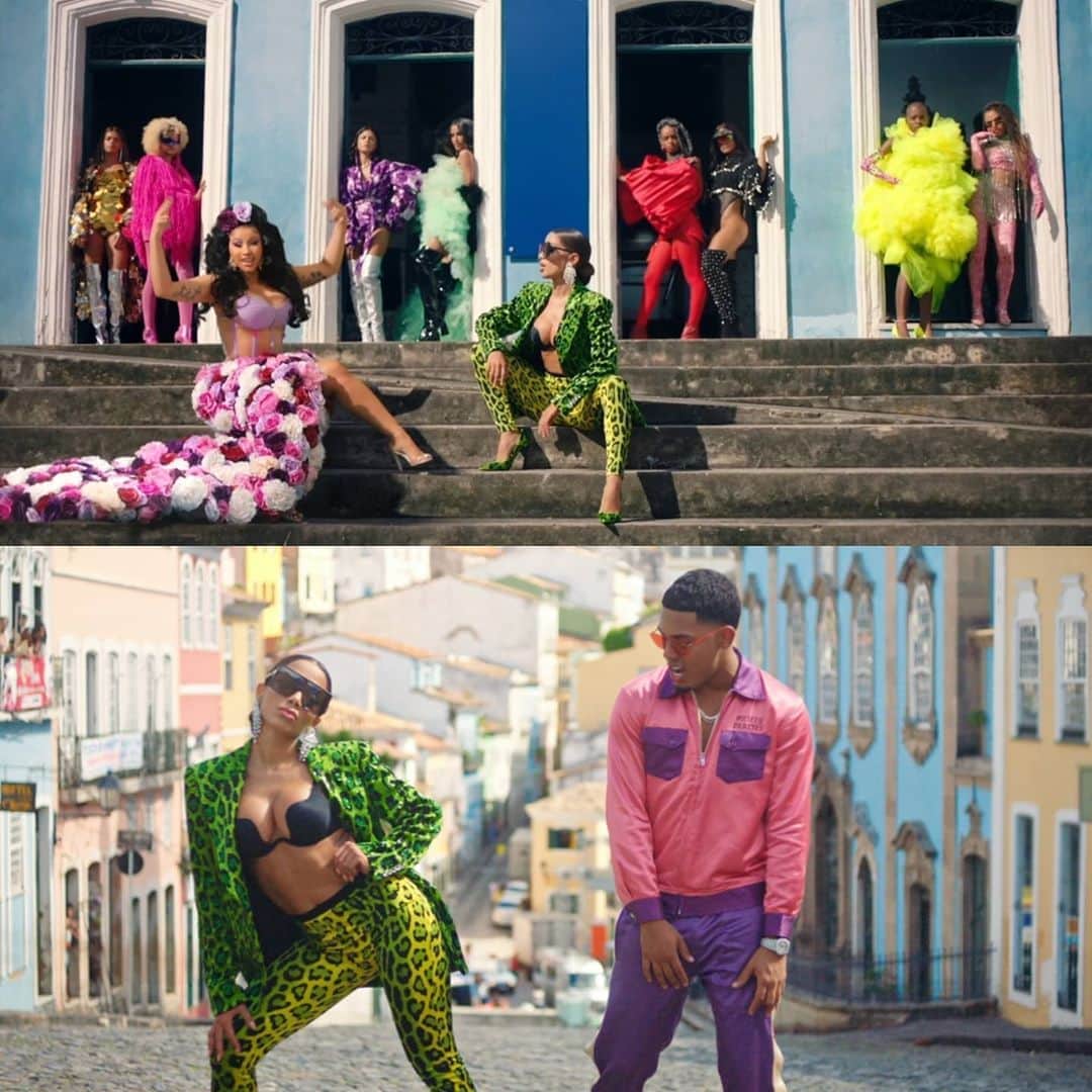 euanittaさんのインスタグラム写真 - (euanittaInstagram)「Me Gusta video premiere tomorrow on @YouTube at 8am PST / 12pm Brazil   I’ll be live to talk to all of you for 15minutes before the premiere so come early!  Link to premiere: https://Anitta.lnk.to/MeGustaPremiere」9月18日 10時30分 - anitta
