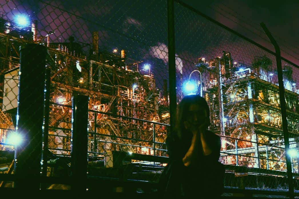 まりゑさんのインスタグラム写真 - (まりゑInstagram)「🏭🧸🌃🏗  #まりゑ #工場地帯 #工場夜景 #工場見学 #秋の入口」9月18日 10時25分 - manmarumarie